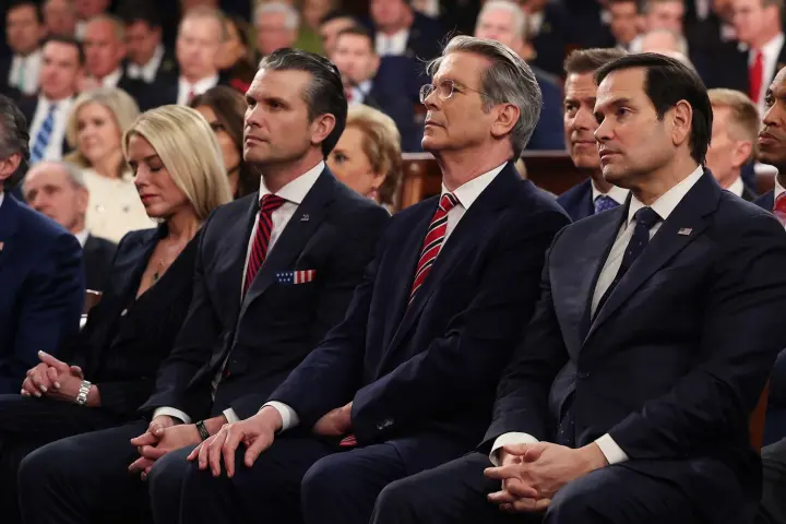 Невідомі дрони помітили над військовою базою у Вашингтоні де проживають топпосадовці США