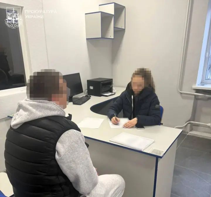 На Полтавщині 12-річна дівчинка народила дитину після зґвалтування, підозрюваного затримали