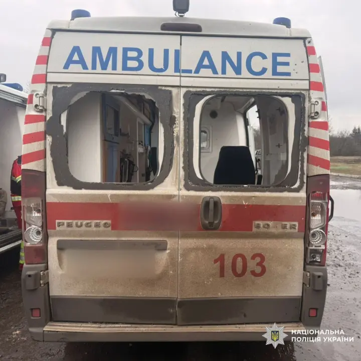 Вражеский дрон атаковал скорую на Харьковщине, есть раненые