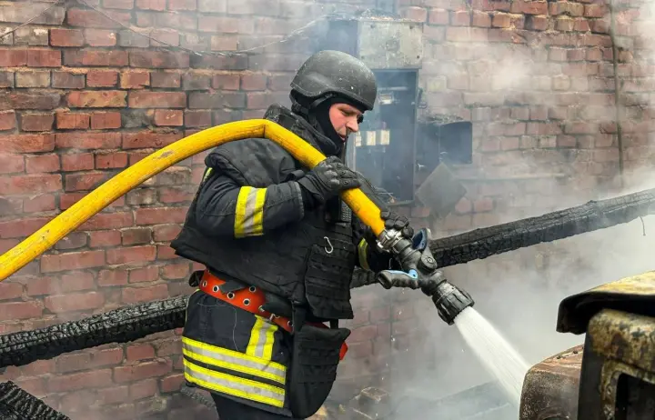 Дрон рф атакував лікарню у Великому Бурлуці на Харківщині