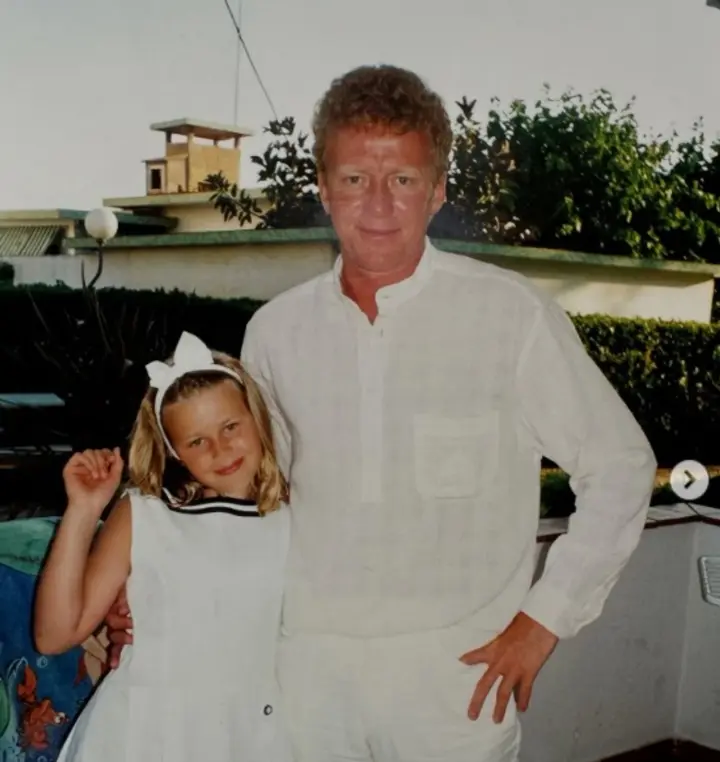 Зірка "Кухні" Катерина Кузнєцова публічно привітала зіркового батька з днем народження