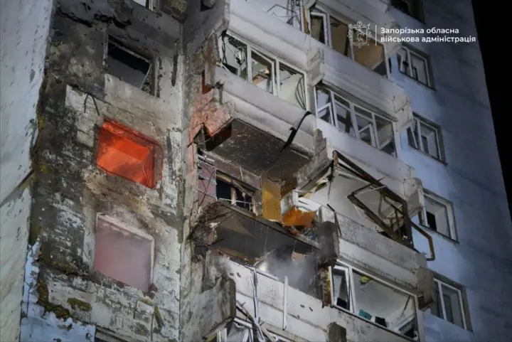 В Запорожье возросло число пострадавших после удара по многоэтажке, есть погибший