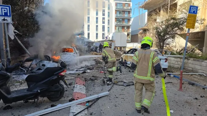 Іран випустив сім хвиль ракет по Ізраїлю менш ніж за 10 годин - що ще відомо про ситуацію на Близькому Сході