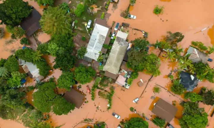 На Гавайях произошло рекордное наводнение после ливней, которые удивили даже метеорологов