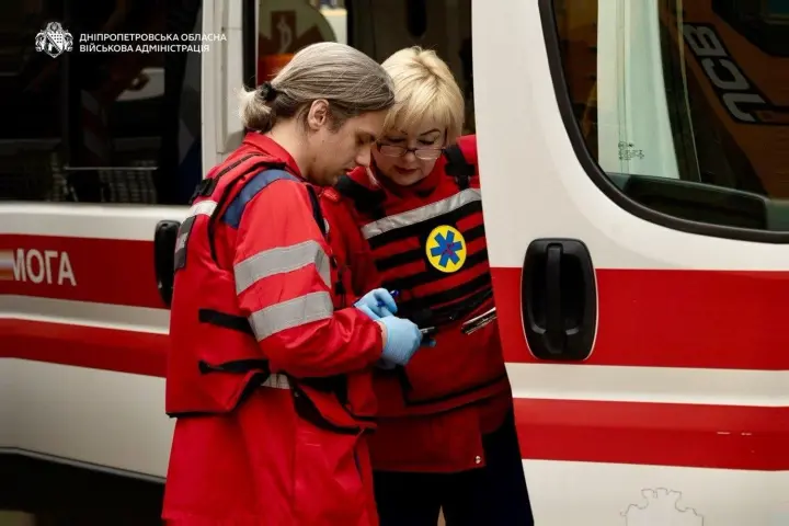 В больнице после атаки РФ на Днепр остается супружеская пара – их состояние тяжелое