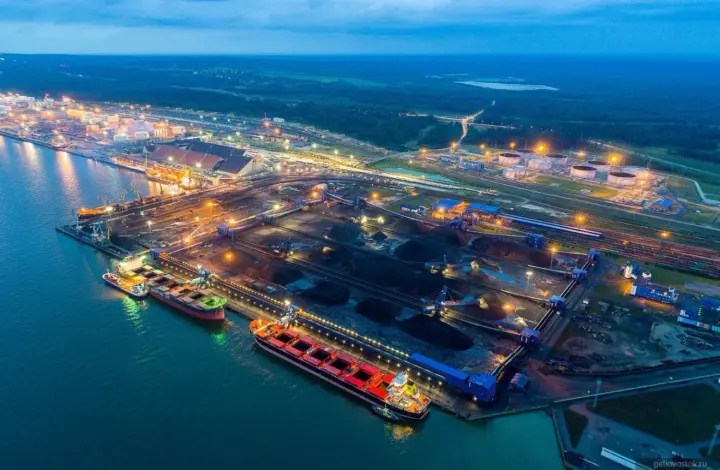 Russian Baltic ports again suspend oil shipments after drone attack - Reuters