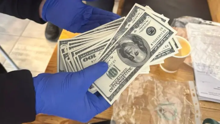 Selling disability certificates for $9,000 - a man with a grenade detained in Kyiv