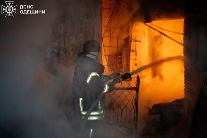 На Одещині росія атакувала зернову галерею в порту