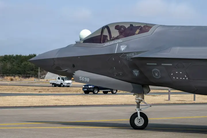 США розгорнули винищувачі F-35A на півночі Японії