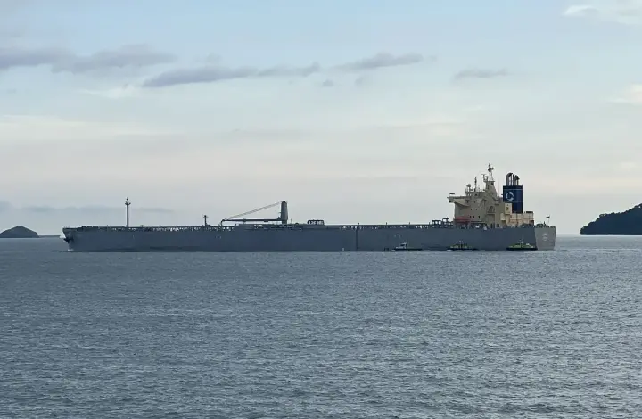 Saudi oil tanker passes through Strait of Hormuz, heading to Pakistan - Bloomberg