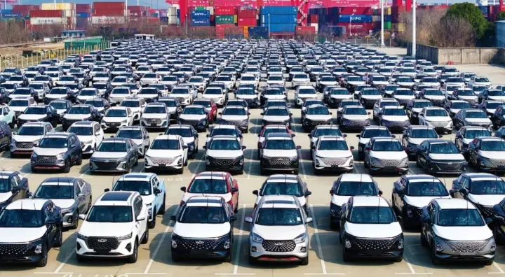 США не допустять китайські автомобілі з Канади на свій ринок, заявив посол Трампа