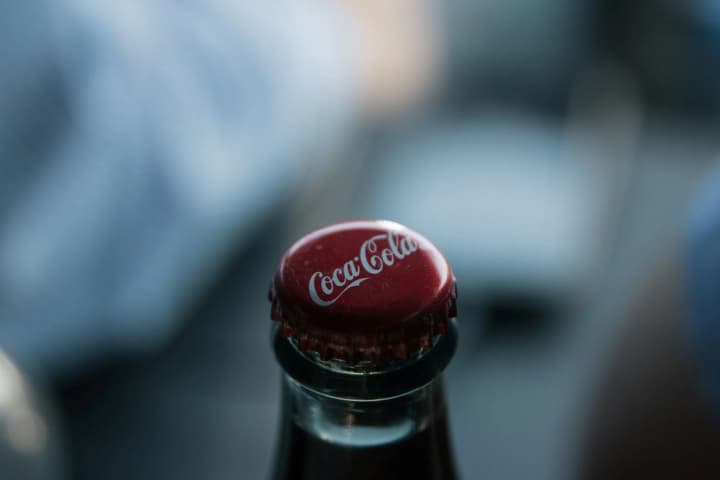 What distinguishes Coca-Cola from Pepsi - composition, recipe, and "secret" ingredients of favorite drinks