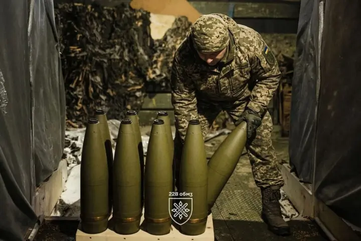 На фронте зафиксировано почти 90 боевых столкновений, враг активно действует на трех направлениях – Генштаб