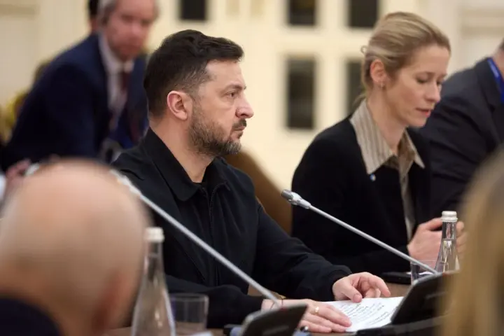 Тристороння зустріч відтермінована, але завтра відбудеться розмова за участю представників США - Зеленський