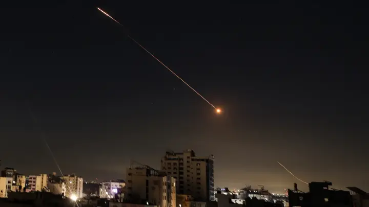 Иран заявил об ударе по дата-центру Amazon в Бахрейне