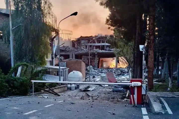 У Тегерані після авіаудару пошкоджено Інститут Пастера, який є провідним виробником вакцин