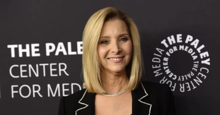 Ліза Кудроу заявила що почувалася другорядною серед акторів "Друзів"