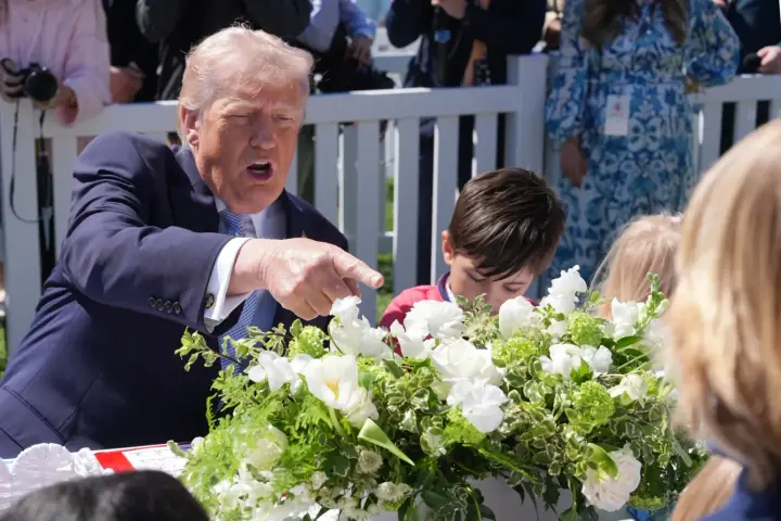 Трамп заявил, что Иран можно "уничтожить" за одну ночь, и эта ночь "возможно" будет во вторник