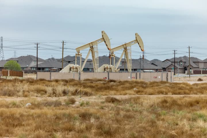 Нафта подешевшала до $95 після повідомлень про домовленість щодо припинення вогню між Ізраїлем та Ліваном