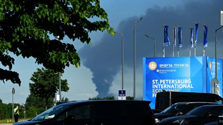 At the St. Petersburg Forum, the Kremlin is trying to hide an 80-billion-dollar hole in the Russian budget – intelligence