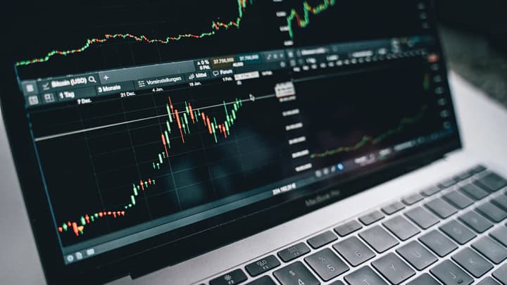 У Мін'юсті назвали головні ознаки інвестиційного шахрайства в інтернеті
