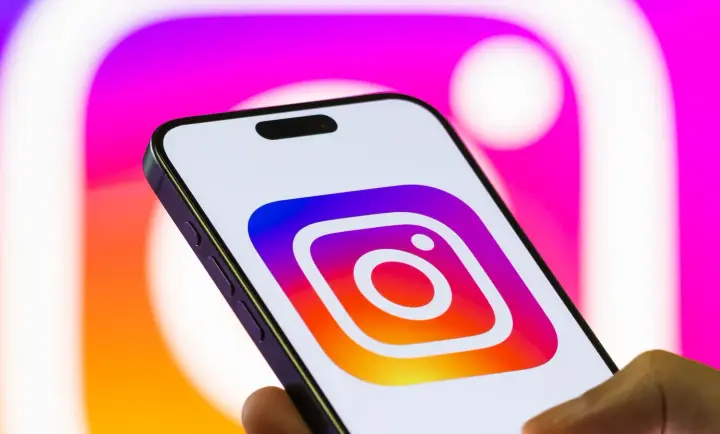 Instagram дозволив користувачам змінювати порядок публікацій у сітці профілю