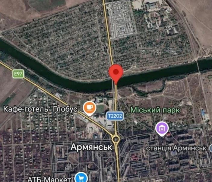 У Криму повідомляють про пошкодження двох мостів після нічної атаки