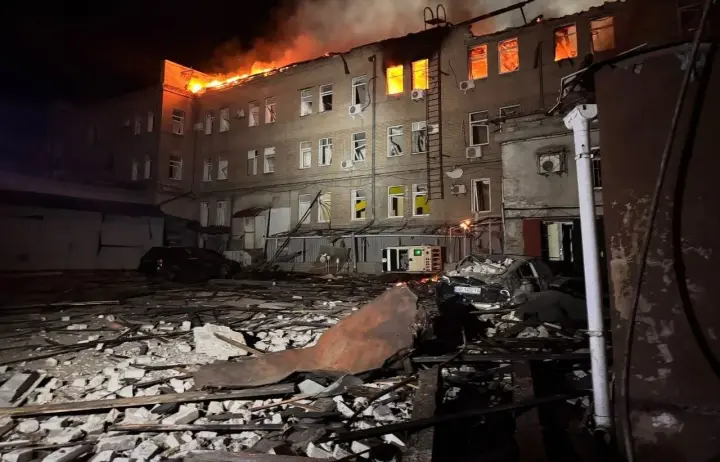Нічна атака на Запоріжжя - рятувальники показали наслідки