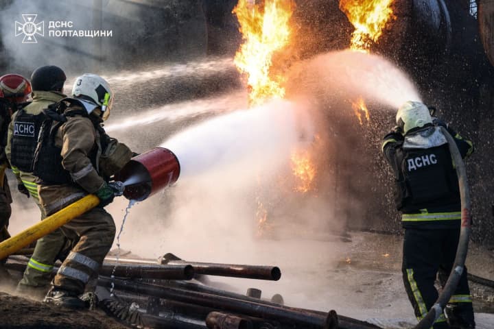 рф атакувала енергетику і підприємства на Полтавщині, є поранений та перебої зі світлом