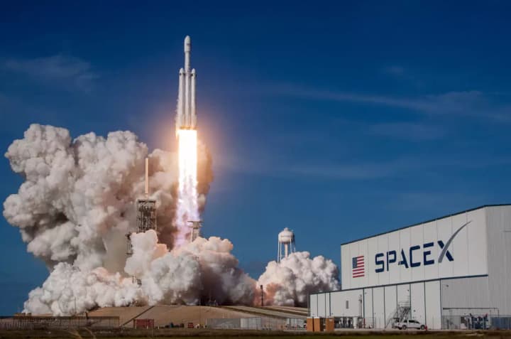 Інвестор SpaceX заявив про неминучу появу центрів обробки даних для ШІ на орбіті