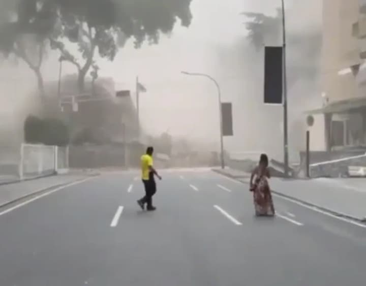 In Venezuela, up to 100,000 people could have died due to a powerful earthquake