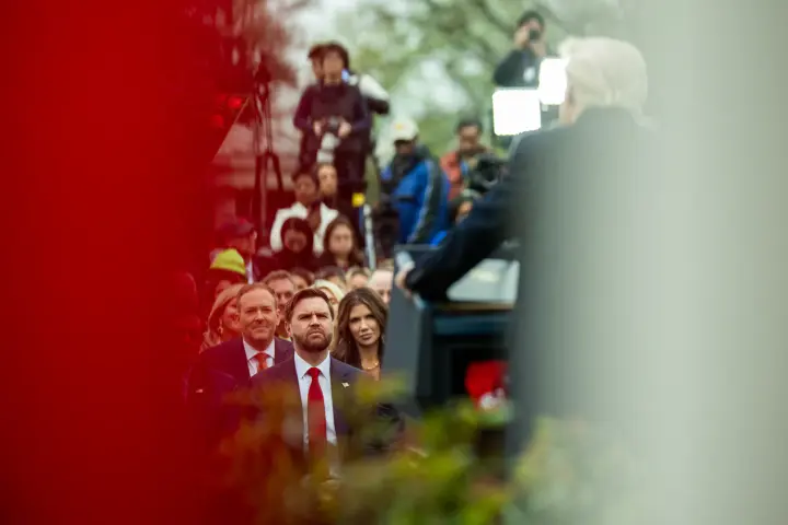 Венс заявив, що Вотергейт Ніксона не поклав би кінець президентству в наші дні
