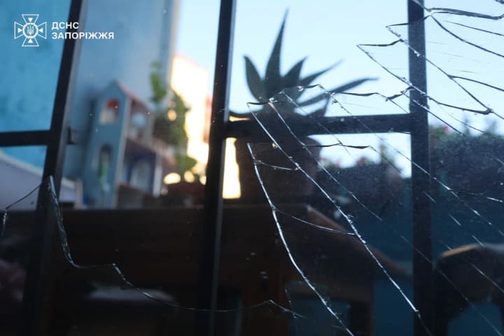 У Запоріжжі після нічної атаки рф кількість постраждалих зросла до дев’яти, серед них двоє дітей