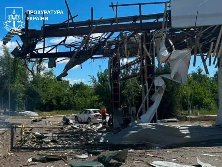 Russians attacked a gas station in Derhachi twice within an hour - a woman was injured