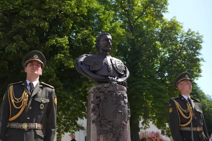 A bust of Mazepa was installed in the Kyiv Pechersk Lavra – Zelenskyy stated that historical justice is being restored