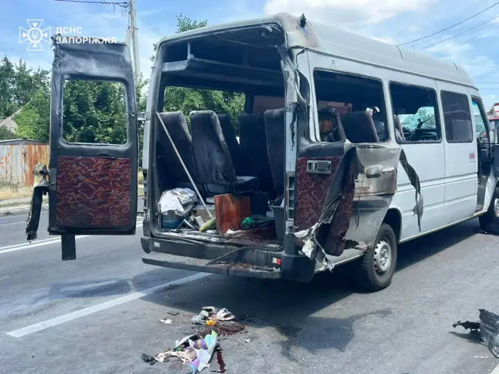 Число пострадавших в результате атаки рф на маршрутку в Запорожье возросло