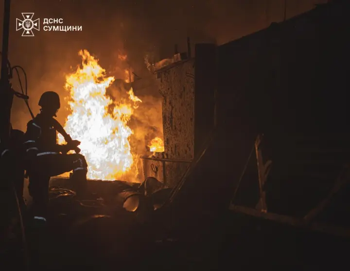 11 людей постраждали від ударів російських КАБів по інфраструктурі Сум