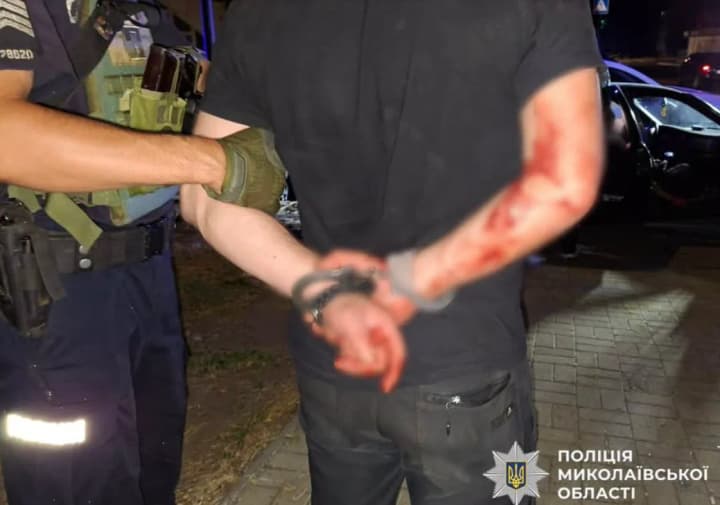 У Миколаєві внаслідок стрілянини в автомобілі загинули двоє іноземців, ще одного чоловіка затримали