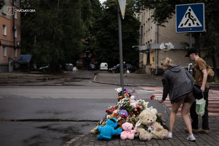 После удара РФ по Сумам четверо человек остаются в тяжелом состоянии, среди них 16-летняя девушка