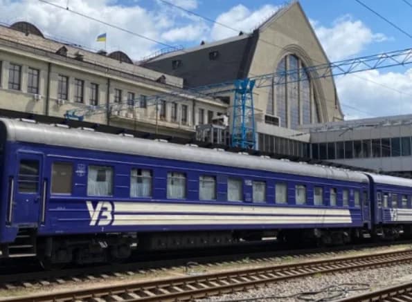 In Kyiv region, due to security restrictions, a number of trains are delayed, Ukrzaliznytsia has changed routes