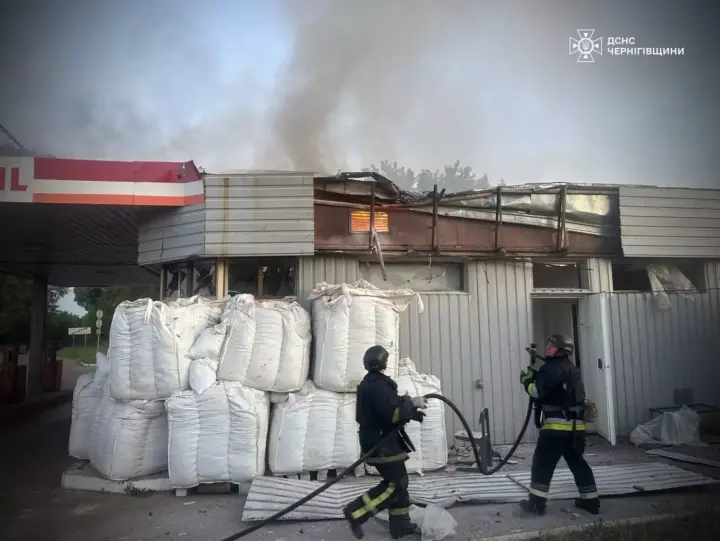 Российские удары по АЗС на Черниговщине почти ежедневны: 25 прилетов с начала лета