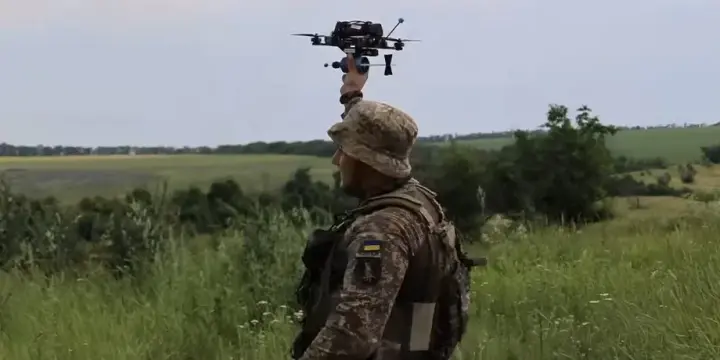 Україна щомісяця ліквідовує близько 30 тисяч російських військових, переважно дронами – Президент