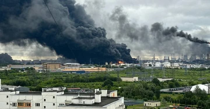 "Everything could be decided in July-August" - Russian economist on the campaign of strikes against oil refineries