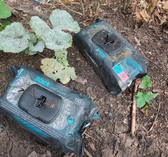 Окупанти на Херсонщині маскують саморобні вибухівки в упаковці від вологих серветок 
