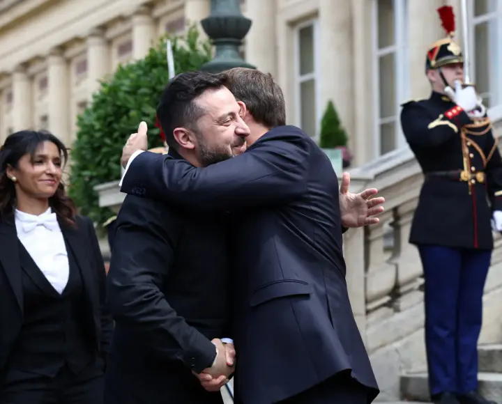 A true friend of Ukraine: Zelenskyy awarded Macron the Order of Liberty