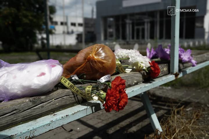 The number of victims of the Russian strike on Sumy has risen to six, a wounded woman died in the hospital