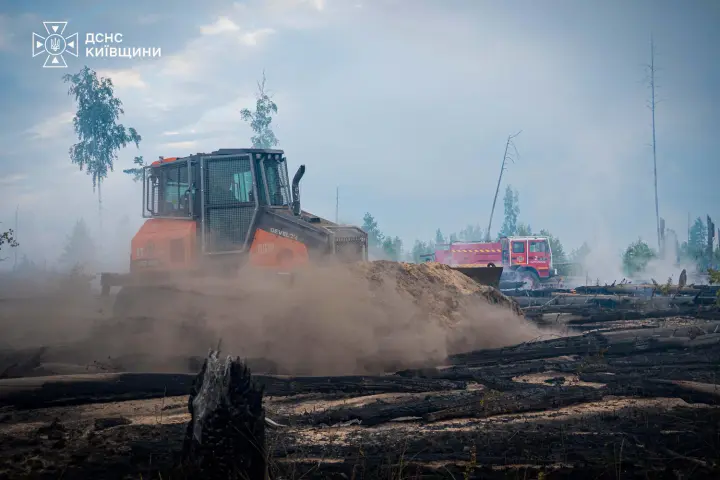 У зоні відчуження ЧАЕС знову спалахнули пожежі, основні осередки локалізували