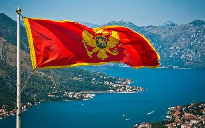 Чорногорія закриває безвіз для росіян і білорусів з 1 листопада