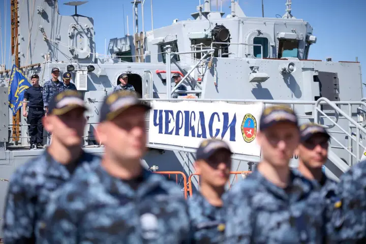 Zelenskyy and Burnham boarded the Ukrainian ship "Cherkasy"