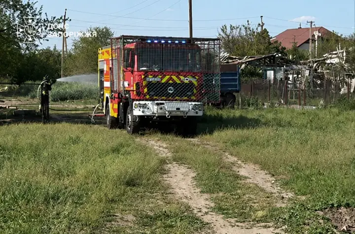 На Запоріжжі четверо рятувальників постраждали від дронового удару рф